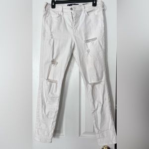 Hollister size 29x28 distressed super high rise skinny Jean in white